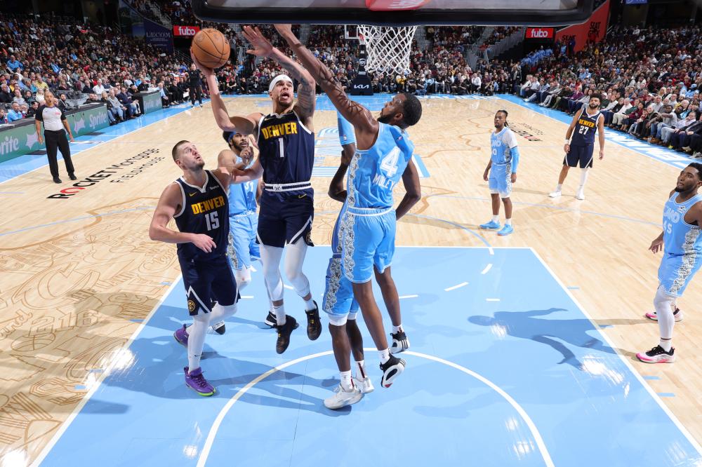 凭借自己的 凭借自己的